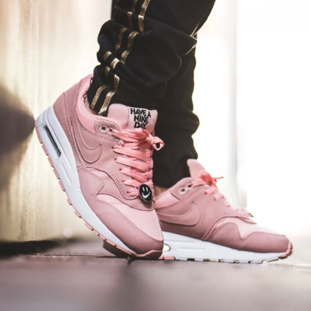 ✔️NIB✔️ NIKE Air Max 1 GS Have A Nike Day Bleached Coral